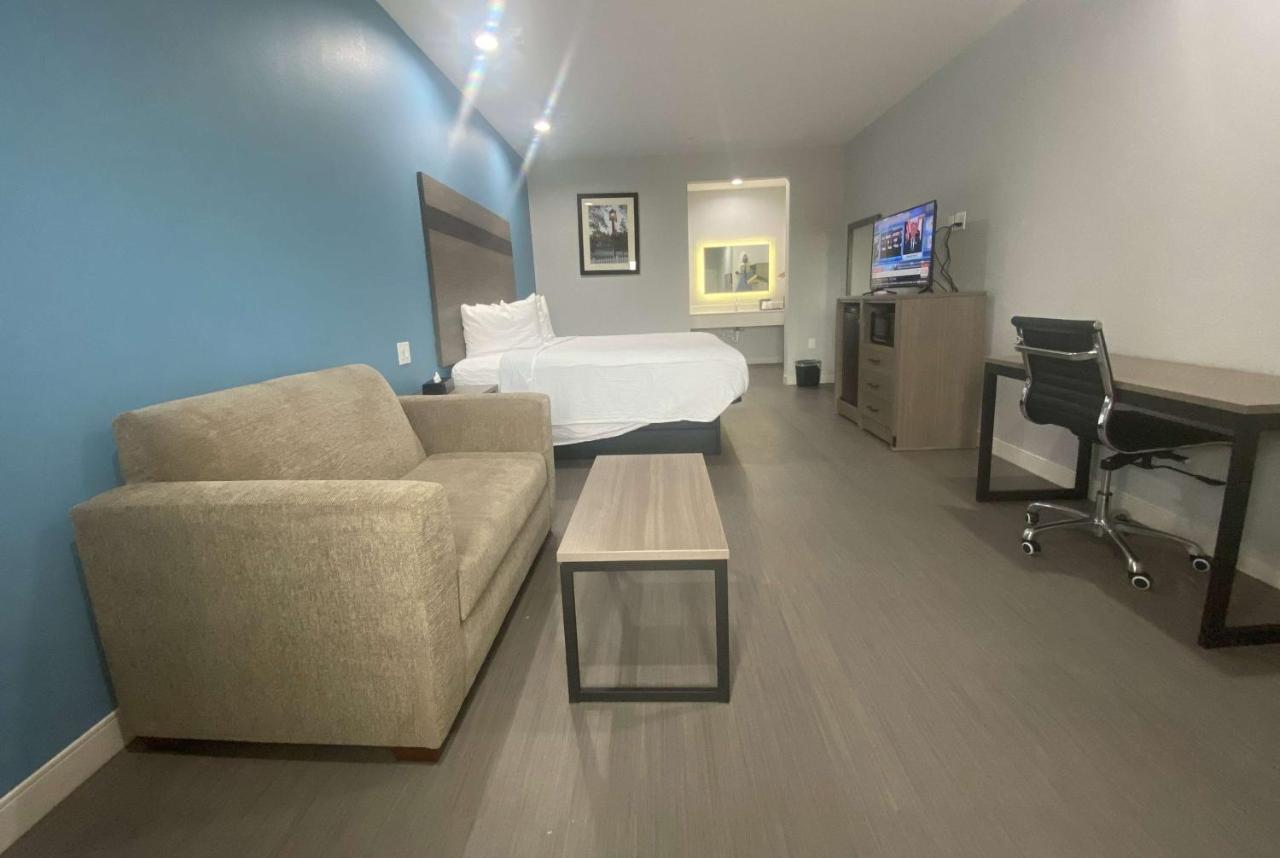 Hotel Baymont By Wyndham Freeport Texas Zewnętrze zdjęcie