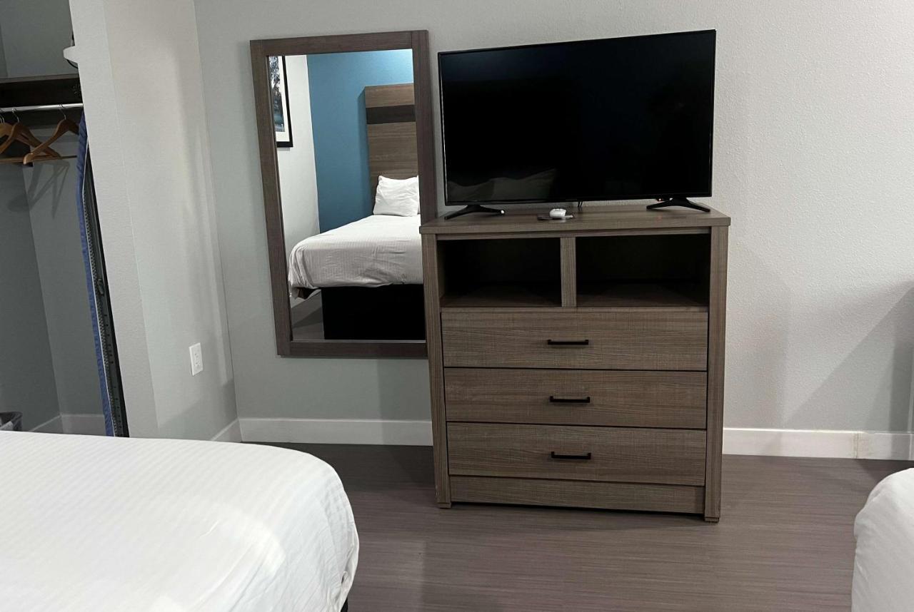 Hotel Baymont By Wyndham Freeport Texas Zewnętrze zdjęcie