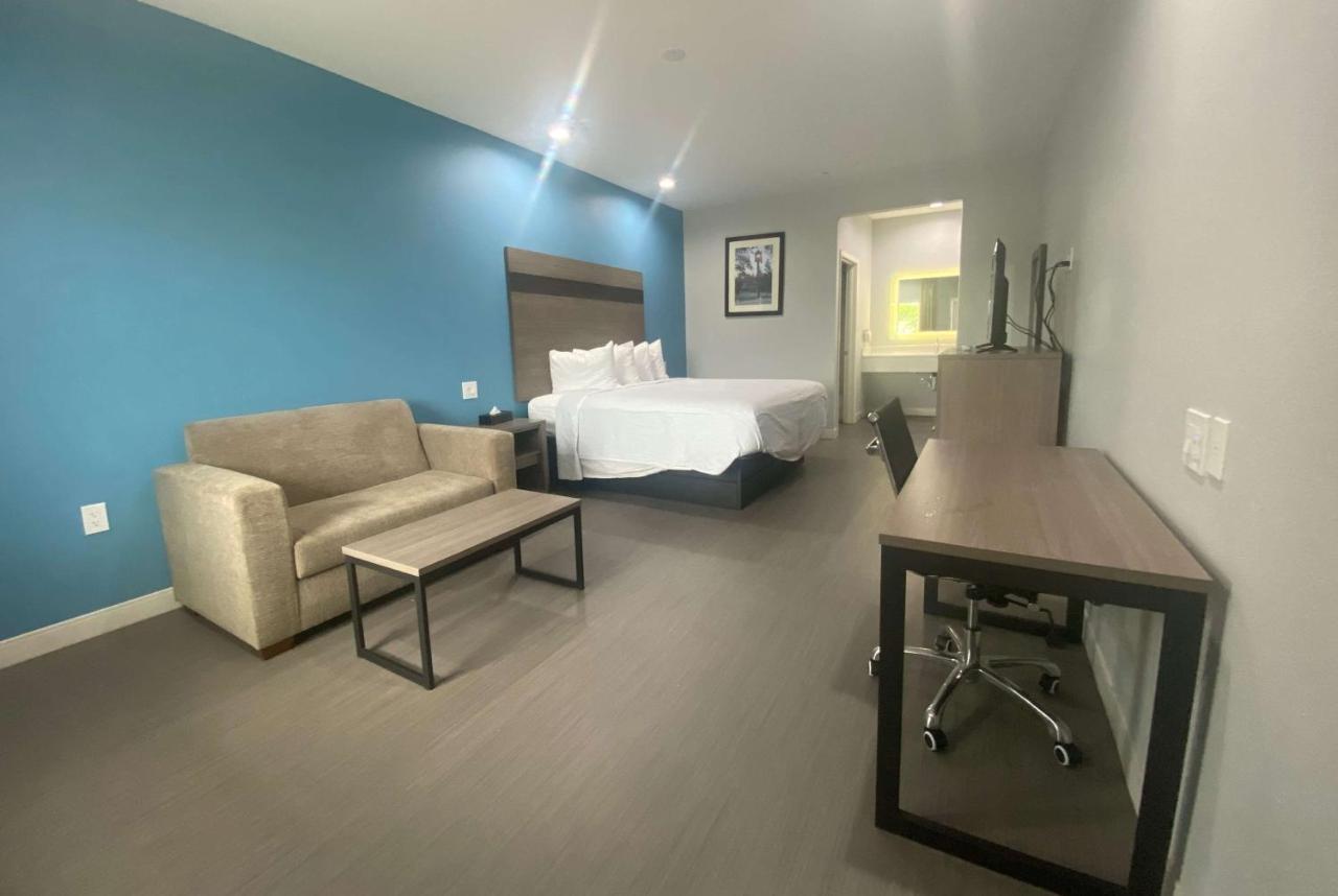 Hotel Baymont By Wyndham Freeport Texas Zewnętrze zdjęcie