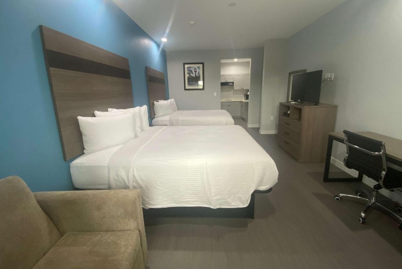 Hotel Baymont By Wyndham Freeport Texas Zewnętrze zdjęcie