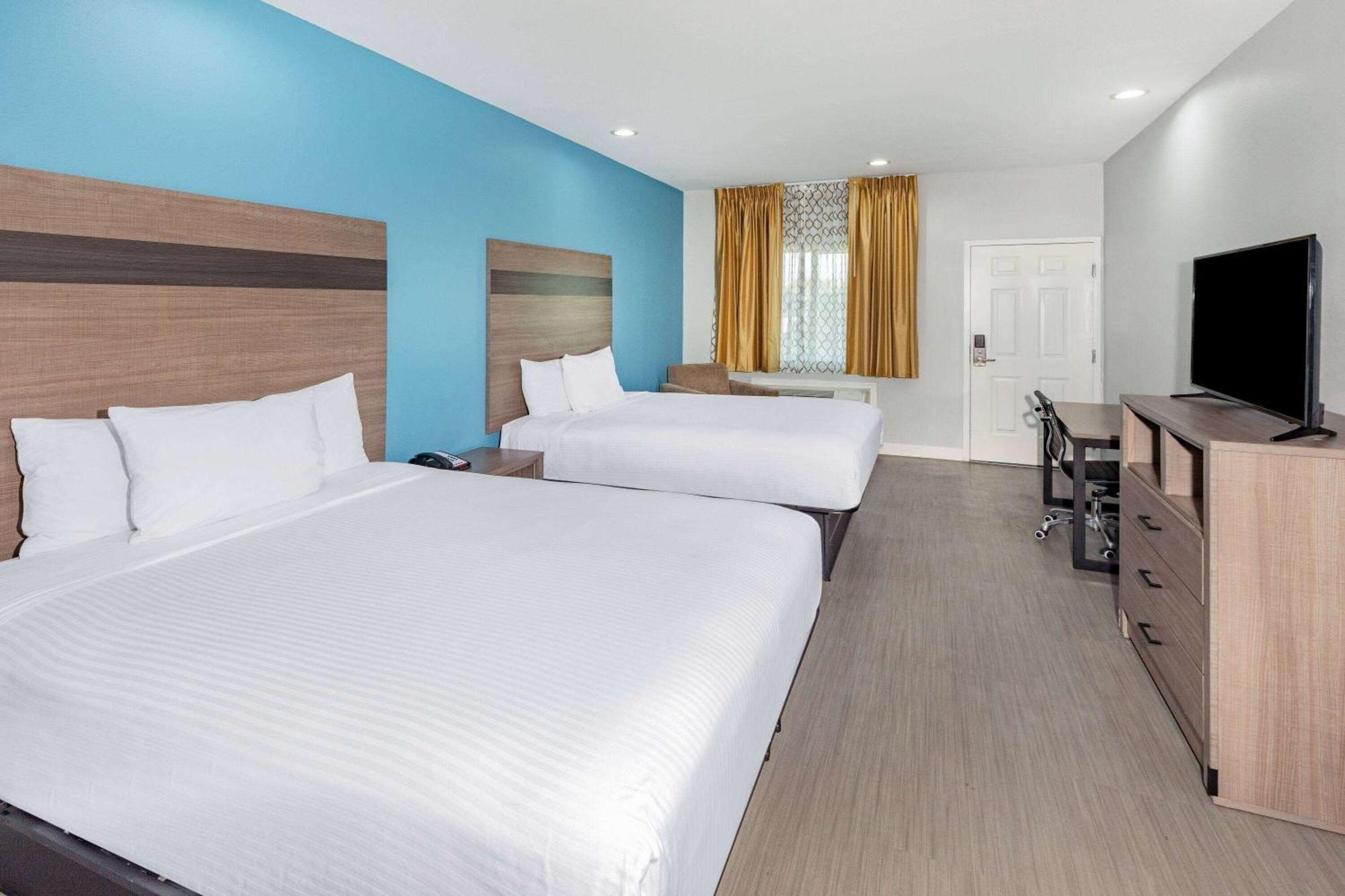Hotel Baymont By Wyndham Freeport Texas Zewnętrze zdjęcie